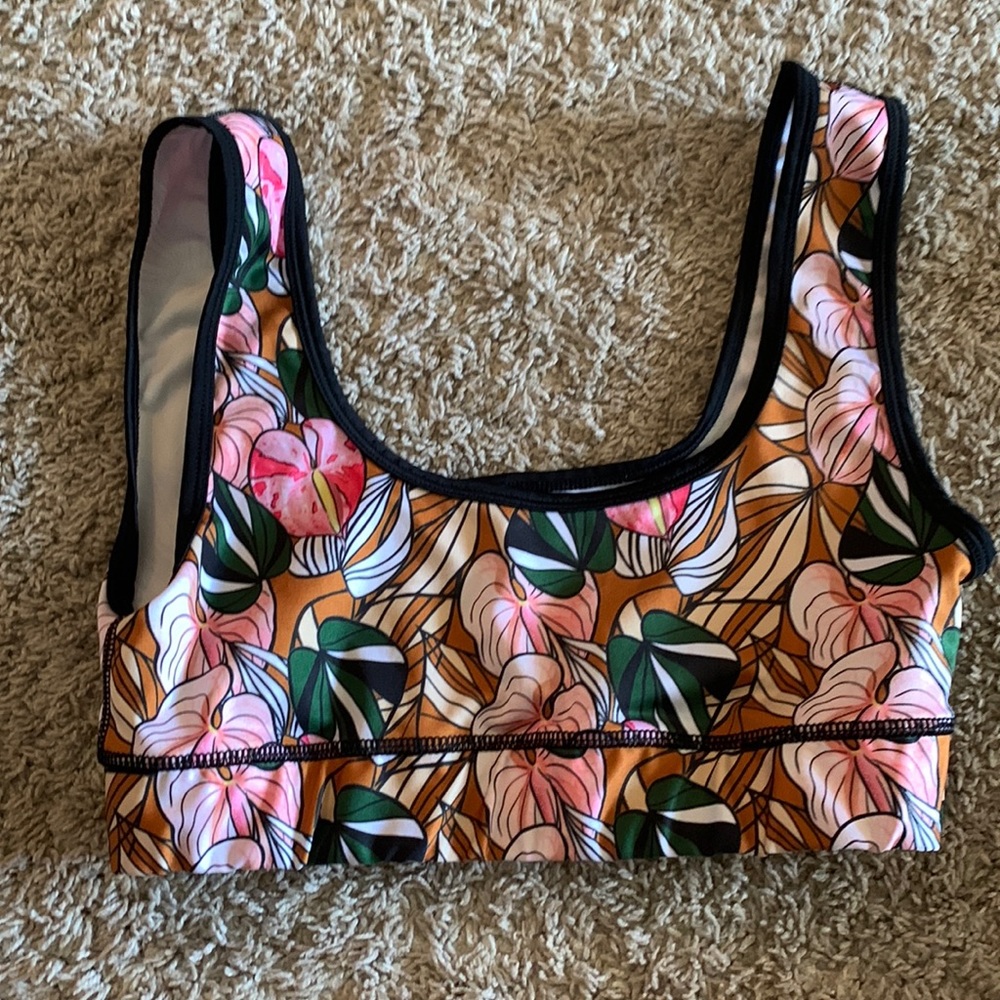 Twine & Luxe sports bra
